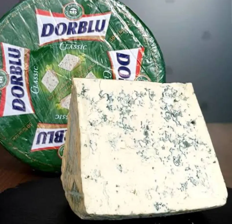Сыр с голубой плесенью дорблю